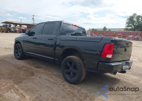 2016 Ram 1500 Express z USA, uszkodzony, nr VIN 1C6RR6KT1GS195023